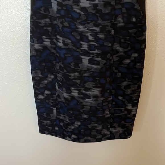 Tahari black and navy blue dress. Size 2 - Picture 4 of 8